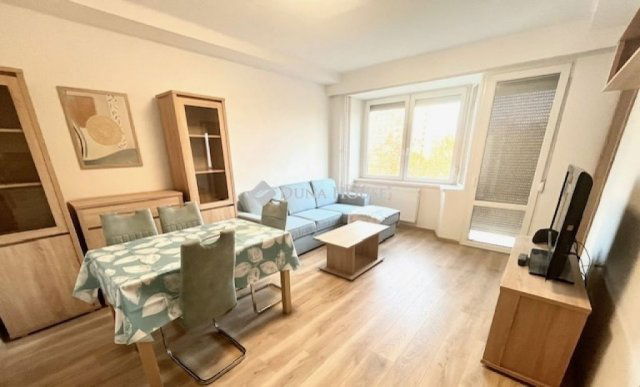 Eladó téglalakás, Pécsett 49.999 M Ft, 2 szobás