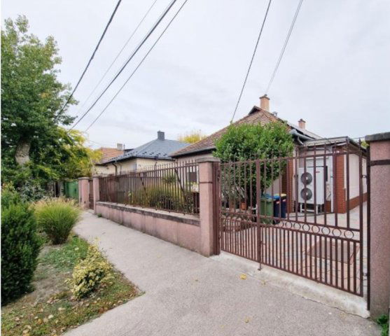 Eladó ikerház, Budapesten, XIV. kerületben 159.9 M Ft, 4 szobás