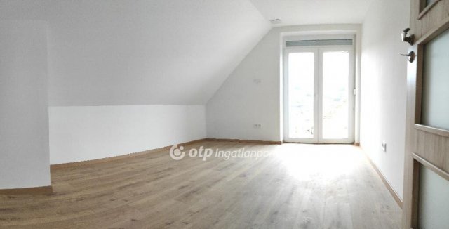 Eladó családi ház, Aranyosgadányban 98 M Ft, 6 szobás