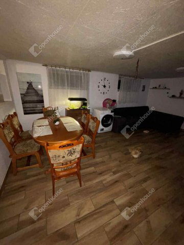 Eladó családi ház, Banán 38 M Ft, 4 szobás