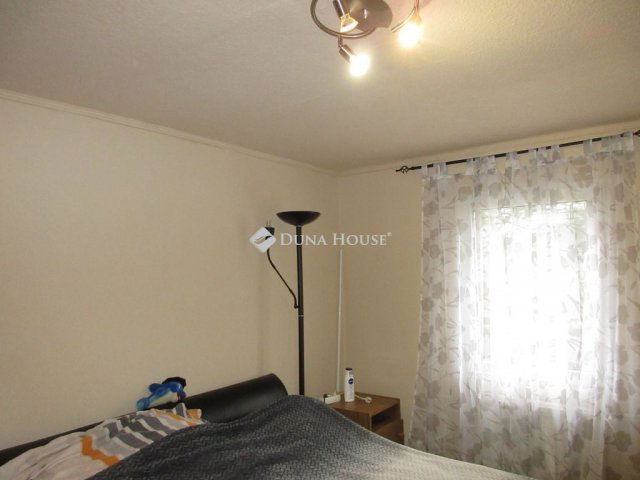Eladó családi ház, Nyíregyházán 23 M Ft, 2 szobás