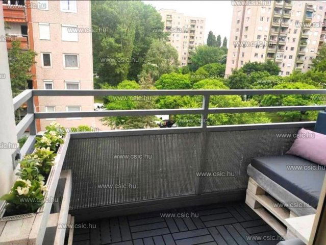 Eladó panellakás, Budapesten, III. kerületben 76.9 M Ft, 2 szobás