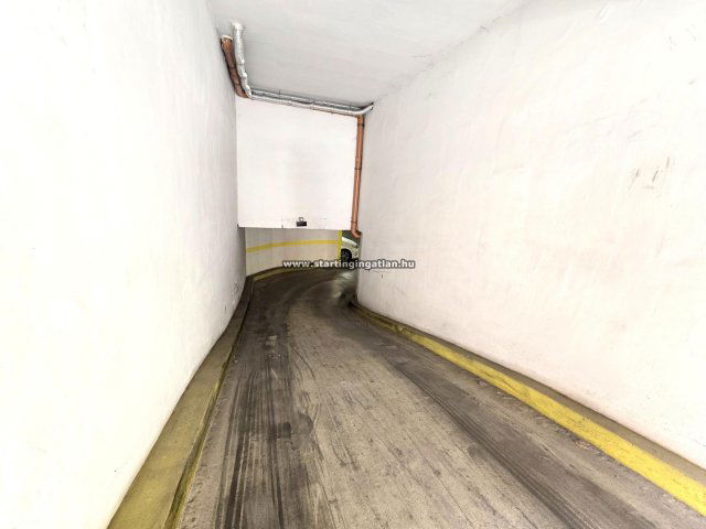 Eladó garázs, Budapesten, IX. kerületben, Angyal utcában 9.9 M Ft