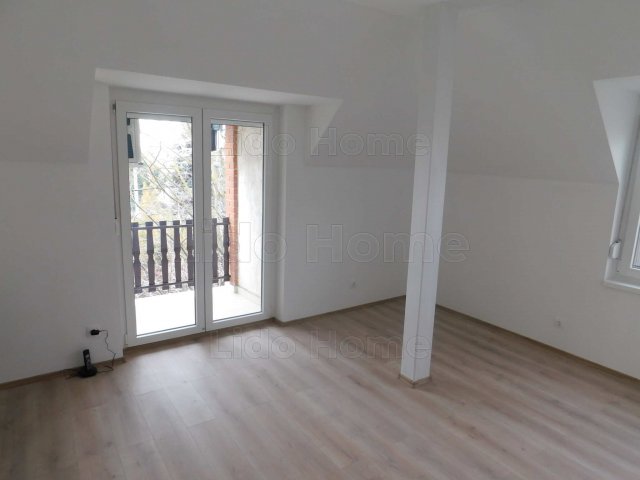 Kiadó téglalakás, albérlet, Siófokon 275 E Ft / hó, 4 szobás