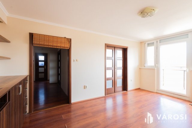 Eladó panellakás, Gyulán 36.9 M Ft, 3 szobás