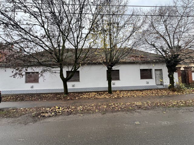 Eladó családi ház, Sarkadon 12.5 M Ft, 3 szobás