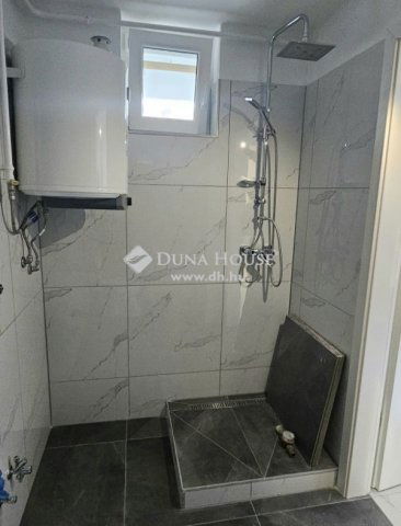 Eladó téglalakás, Dombóváron 18.2 M Ft, 1 szobás