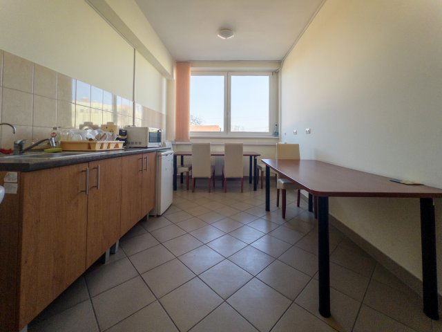 Kiadó iroda, Kecskeméten 96 E Ft / hó / költözzbe.hu