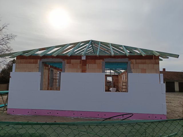 Eladó családi ház, Jakabszálláson 49 M Ft, 4 szobás