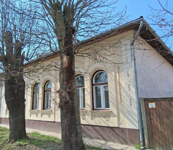 Eladó családi ház, Törökszentmiklóson 44 M Ft