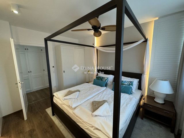 Eladó téglalakás, Szántódon 299 M Ft, 3 szobás