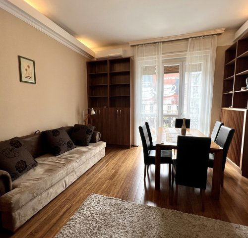 Kiadó téglalakás, albérlet, VII. kerületben, Károly körúton