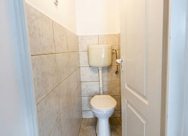 Eladó családi ház, Pilisvörösváron 89.9 M Ft, 2+2 szobás