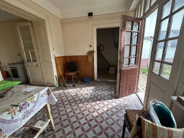 Eladó családi ház, Kocséren 19.9 M Ft, 1+2 szobás