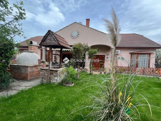 Eladó családi ház, Budapesten, XXIII. kerületben 260 M Ft