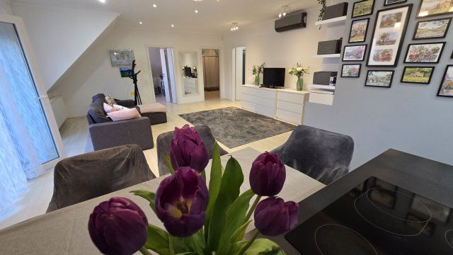 Eladó téglalakás, Székesfehérvárott 98 M Ft, 4 szobás