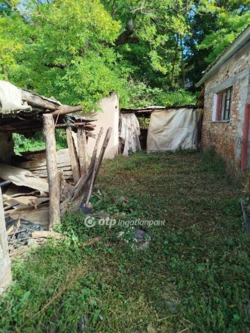 Eladó telek, Pécsett 11 M Ft / költözzbe.hu