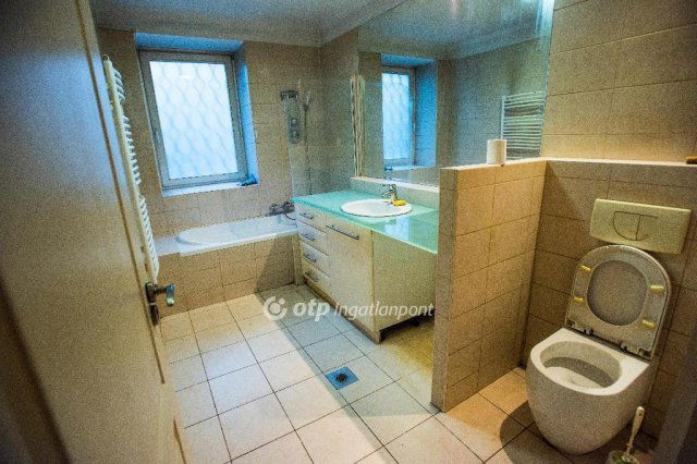 Eladó téglalakás, Budapesten, II. kerületben 115 M Ft, 3 szobás