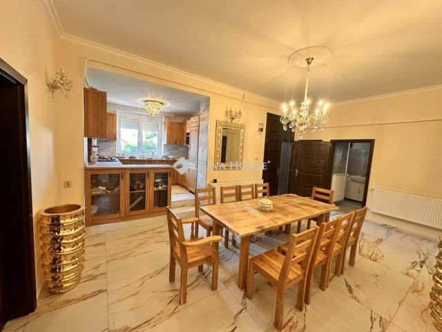 Eladó családi ház, Zalaegerszegen 149 M Ft, 7 szobás