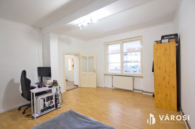Eladó családi ház, Békéscsabán 24.9 M Ft, 2 szobás