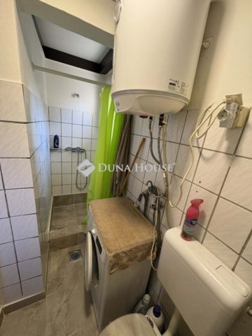Eladó családi ház, Gombán 23.9 M Ft, 1 szobás