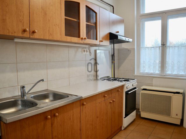 Eladó téglalakás, Kőszegen 24 M Ft, 1 szobás