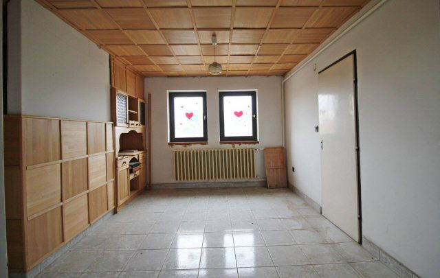 Eladó családi ház, Dombóváron 31.5 M Ft, 5 szobás