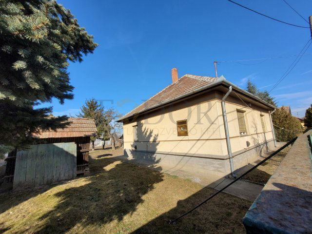 Eladó családi ház, Kókán 31.9 M Ft, 2 szobás