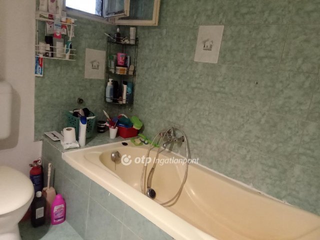 Eladó családi ház, Érden 70 M Ft, 4 szobás