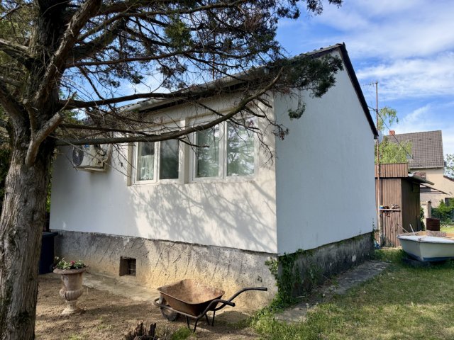 Eladó nyaraló, Csopakon 75 M Ft, 2 szobás / költözzbe.hu