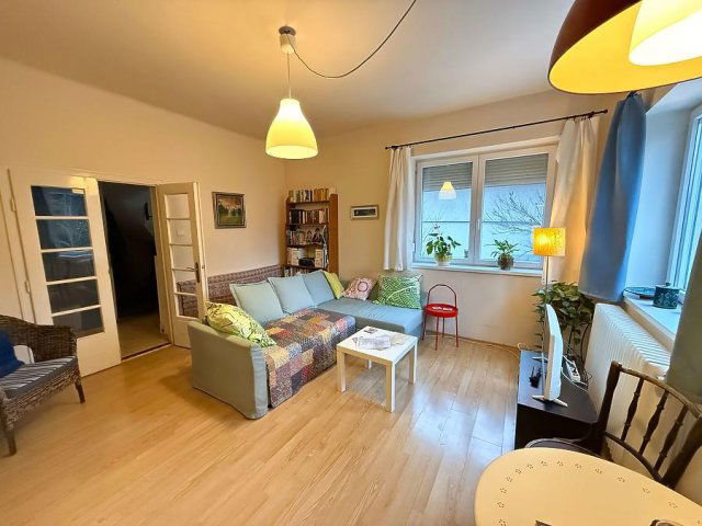 Eladó családi ház, Szentendrén 149.9 M Ft, 5 szobás