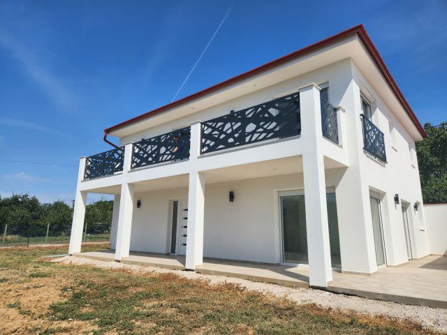 Eladó családi ház, Cserszegtomajon 189 M Ft, 5 szobás