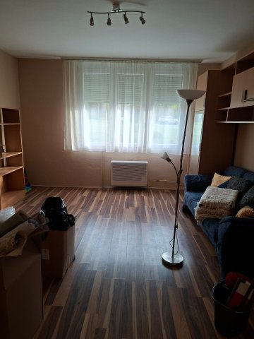 Eladó téglalakás, Zalaegerszegen 48 M Ft, 3 szobás