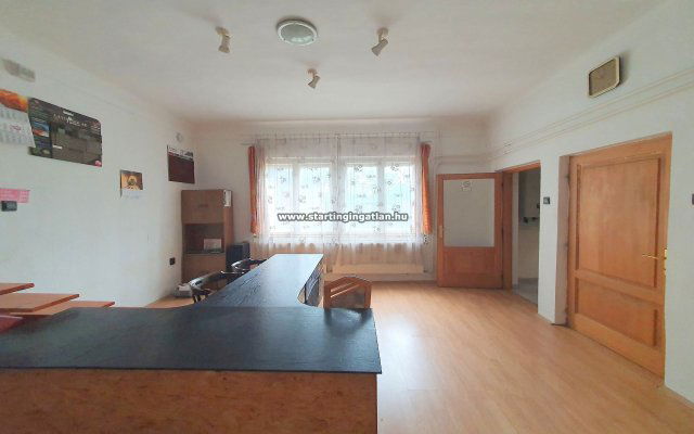 Eladó családi ház, Budapesten, XV. kerületben 68.5 M Ft