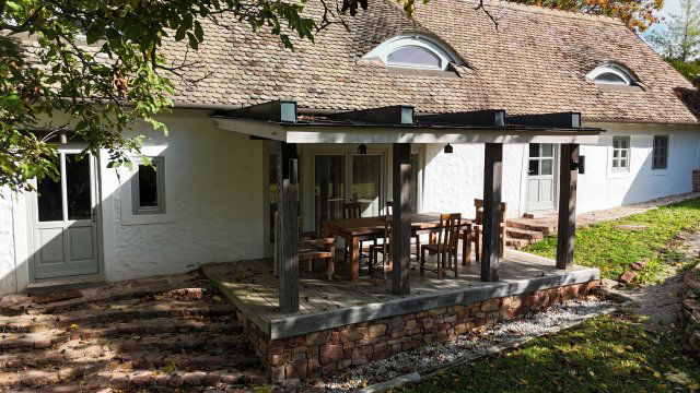 Eladó családi ház, Kővágóörsön 265 M Ft, 2 szobás