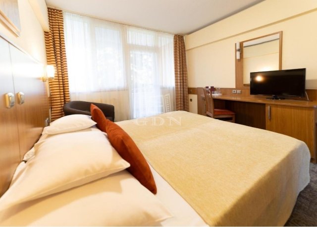 Eladó hotel, Zalakaroson 1458.2 M Ft / költözzbe.hu