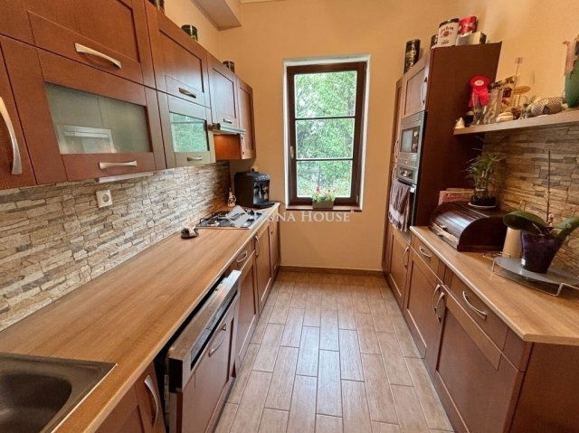 Eladó téglalakás, Szombathelyen 105 M Ft, 4 szobás