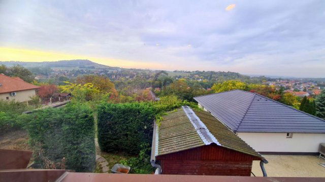 Eladó családi ház, Mogyoródon 159 M Ft, 5 szobás