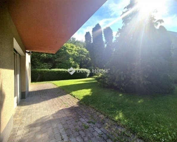 Eladó téglalakás, Budapesten, III. kerületben 94.9 M Ft