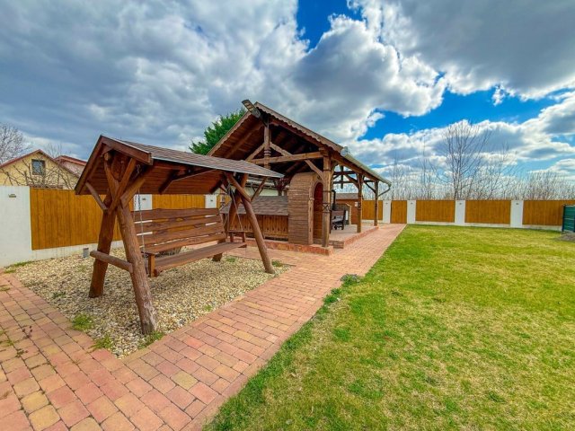 Eladó nyaraló, Dunavarsányban 66.9 M Ft, 2 szobás