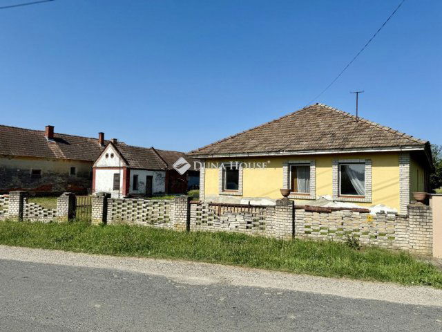Eladó családi ház, Zalaháshágyon 28 M Ft, 3 szobás
