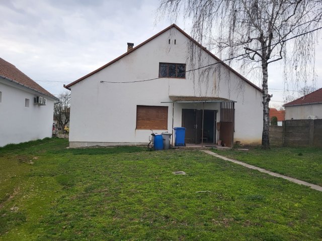 Eladó családi ház, Vokányon 30 M Ft, 4 szobás