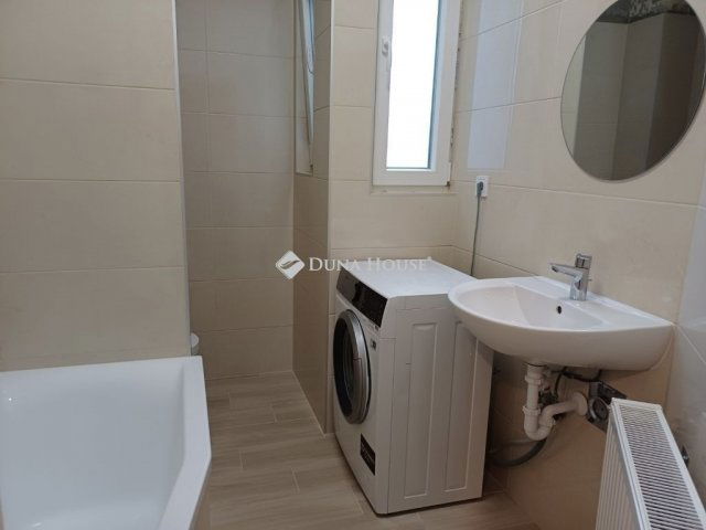 Eladó téglalakás, Budapesten, II. kerületben 76.45 M Ft