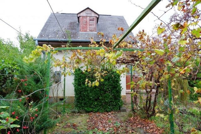 Eladó családi ház, Székesfehérvárott 18.9 M Ft, 2 szobás