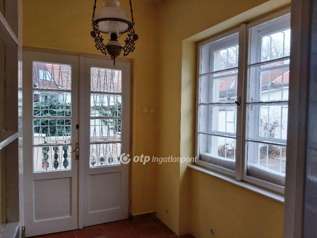 Eladó családi ház, Békéscsabán 89.9 M Ft, 4 szobás