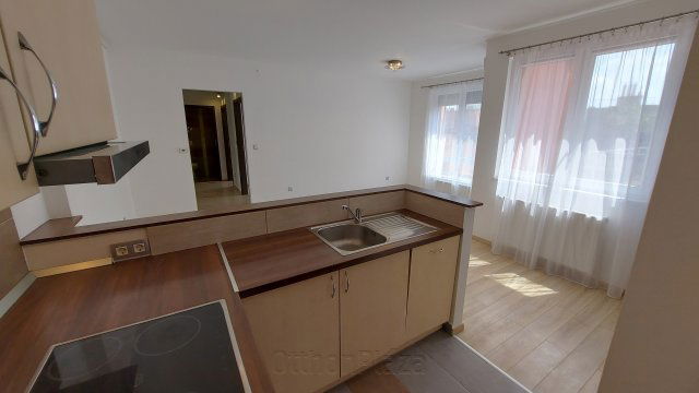 Kiadó téglalakás, albérlet, VI. kerületben, Szív utcában