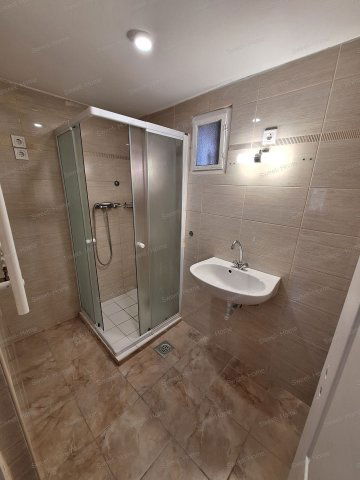 Kiadó családi ház, albérlet, Kecskeméten 524 E Ft / hó