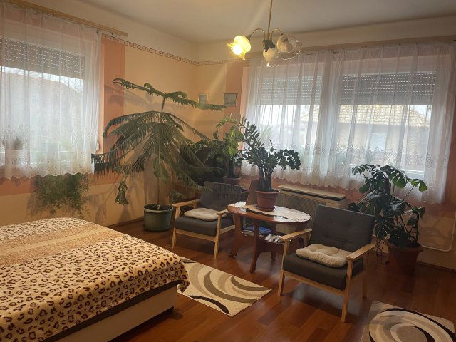 Eladó családi ház, Abonyban 54 M Ft, 3 szobás