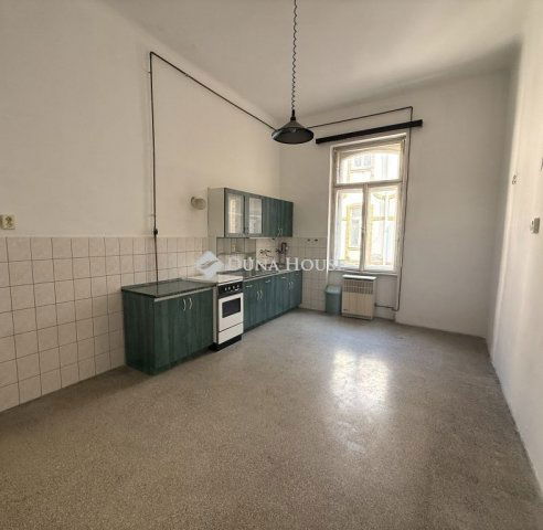 Eladó téglalakás, Budapesten, VI. kerületben 90 M Ft, 2 szobás