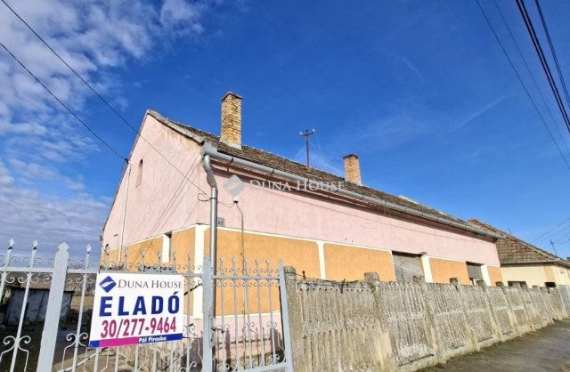Eladó családi ház, Döbröközön 8.5 M Ft, 2 szobás